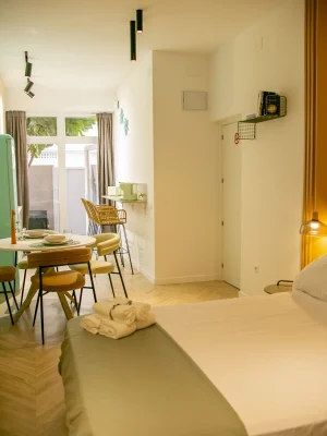 apartamento-deluxe-para-4-personas-con-patio-5