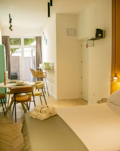 apartamento-deluxe-para-4-personas-con-patio-5